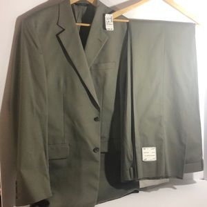 Aspen NWT JOS A Bank 42L 36W Cotton Blend Suit